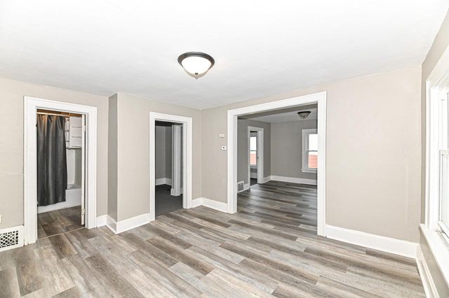 1218 N Memorial DRIVE, Racine, WI 53404
