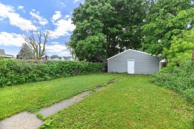 1218 N Memorial DRIVE, Racine, WI 53404