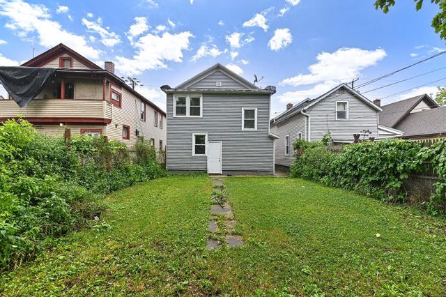 1218 N Memorial DRIVE, Racine, WI 53404
