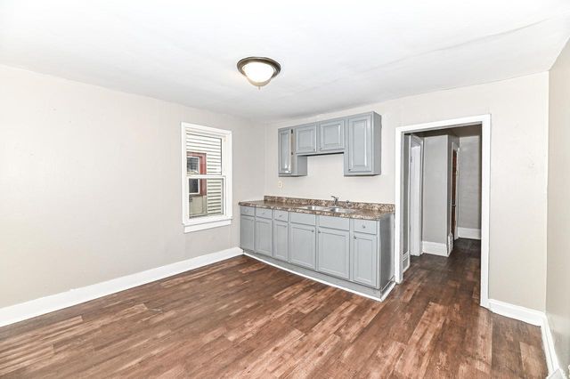 1218 N Memorial DRIVE, Racine, WI 53404