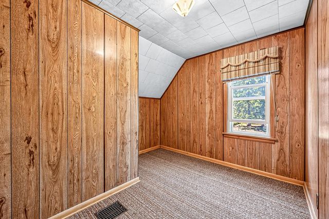 1406 99th Avenue W, Duluth, MN 55808