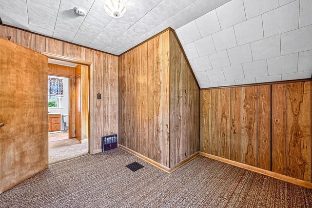 1406 99th Avenue W, Duluth, MN 55808