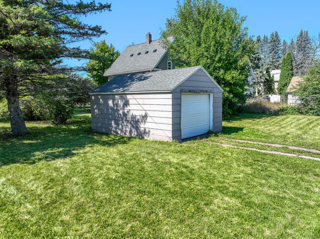 1406 99th Avenue W, Duluth, MN 55808