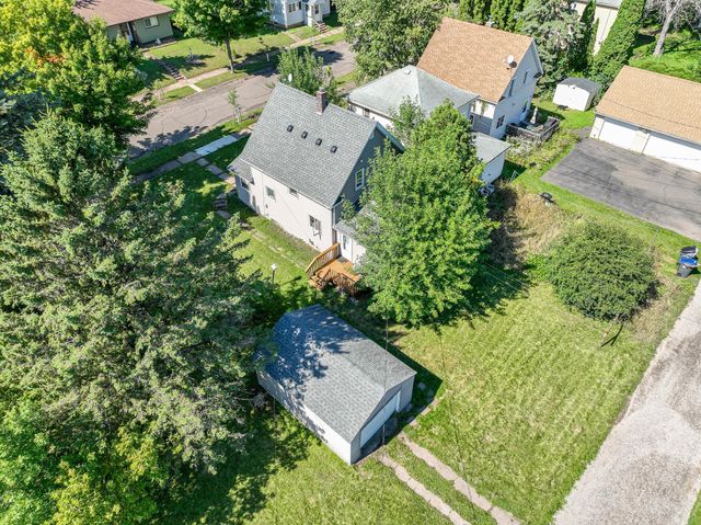 1406 99th Avenue W, Duluth, MN 55808