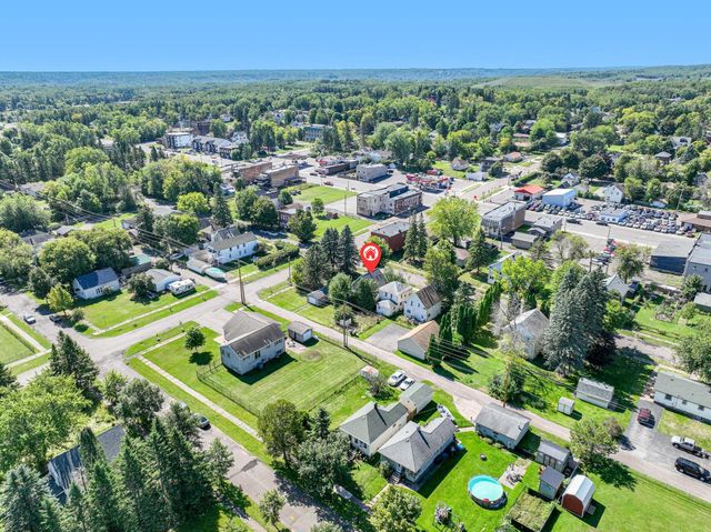 1406 99th Avenue W, Duluth, MN 55808
