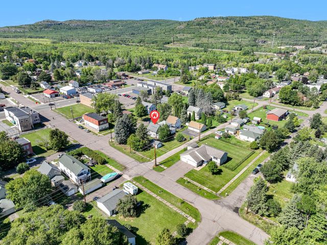 1406 99th Avenue W, Duluth, MN 55808