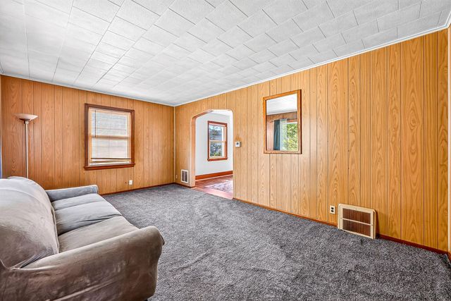 1406 99th Avenue W, Duluth, MN 55808