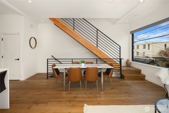 73 E Lynn St, Seattle, WA 98102