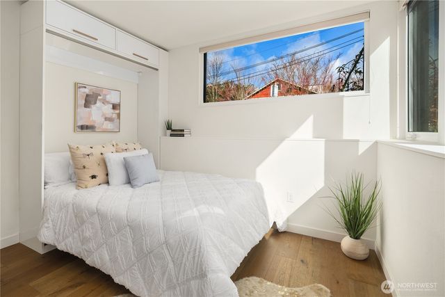 73 E Lynn St, Seattle, WA 98102