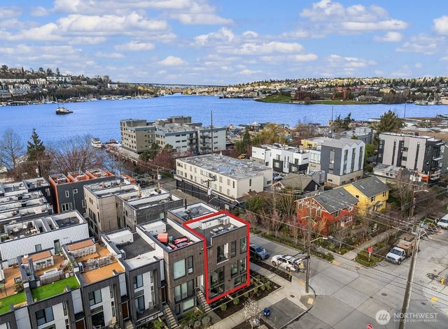 73 E Lynn St, Seattle, WA 98102