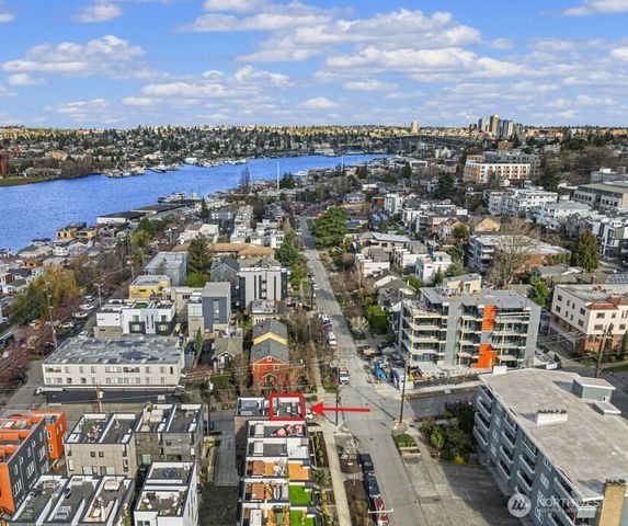 73 E Lynn St, Seattle, WA 98102