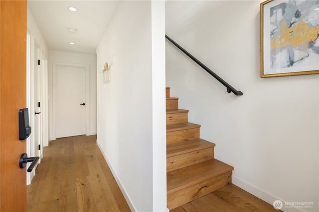 73 E Lynn St, Seattle, WA 98102