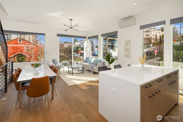 73 E Lynn St, Seattle, WA 98102