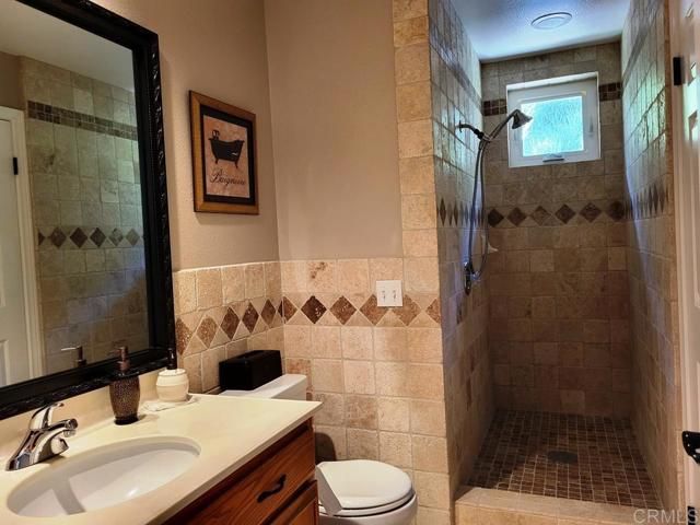 1879 Fox Bridge CT., Fallbrook, CA 92028