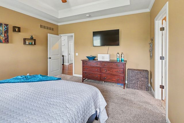 1812 W 3rd Street, Pella, IA 50219