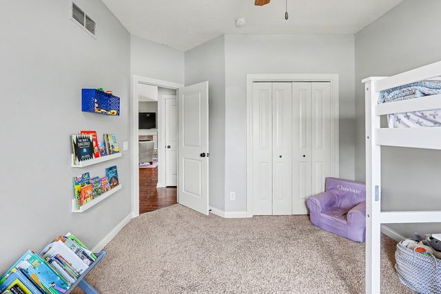 1812 W 3rd Street, Pella, IA 50219