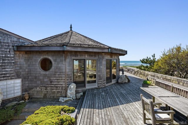 1 Steels Walk, Water Island, NY 11772