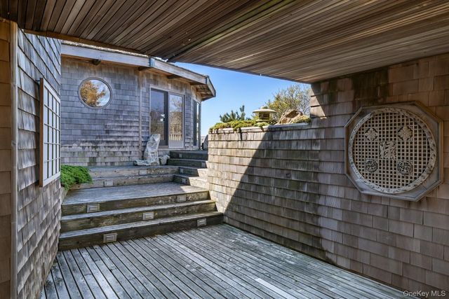 1 Steels Walk, Water Island, NY 11772