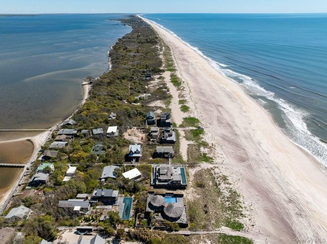 1 Steels Walk, Water Island, NY 11772