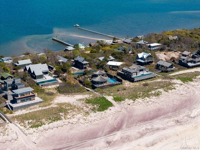 1 Steels Walk, Water Island, NY 11772
