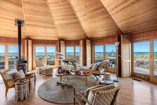 1 Steels Walk, Water Island, NY 11772