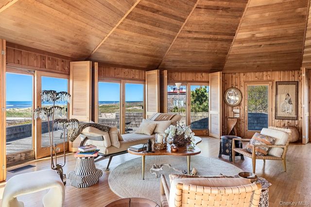 1 Steels Walk, Water Island, NY 11772