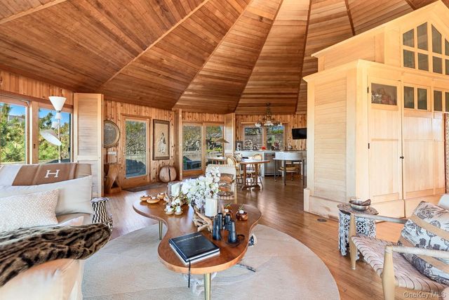 1 Steels Walk, Water Island, NY 11772