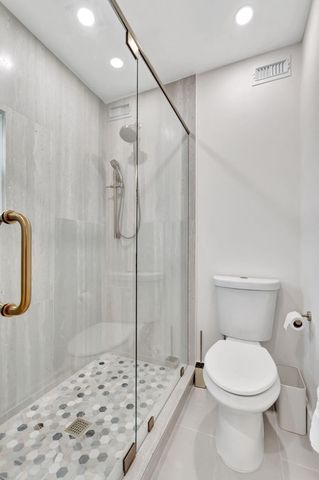 231 SE 3rd Avenue, Delray Beach, FL 33483
