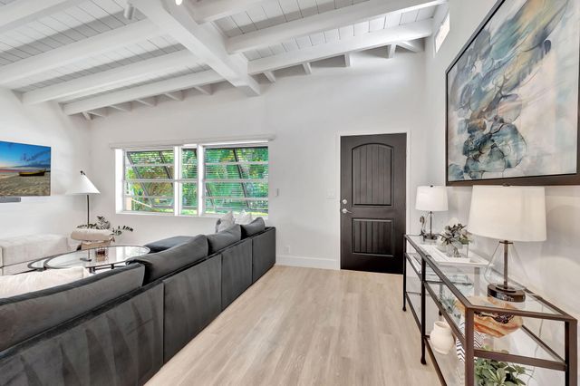 231 SE 3rd Avenue, Delray Beach, FL 33483