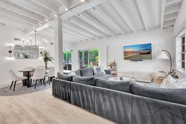 231 SE 3rd Avenue, Delray Beach, FL 33483