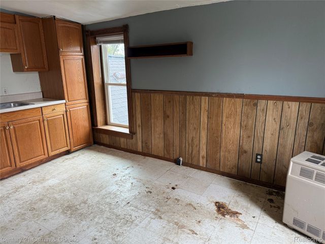 306 N Main Street, Britton Village, MI 49229