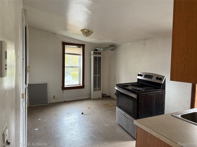 306 N Main Street, Britton Village, MI 49229