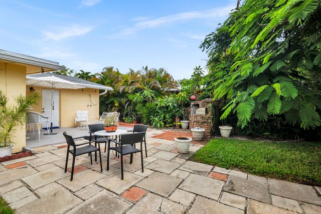 414 Pittsburgh Drive, Jupiter, FL 33458