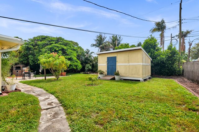 414 Pittsburgh Drive, Jupiter, FL 33458