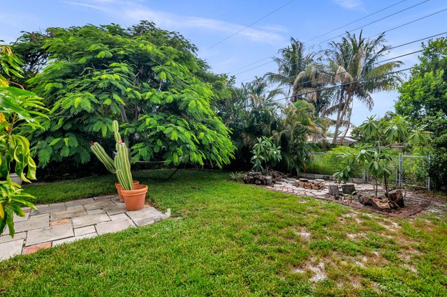 414 Pittsburgh Drive, Jupiter, FL 33458