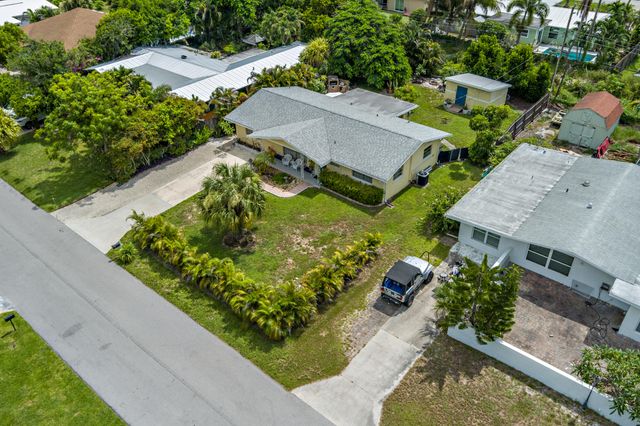 414 Pittsburgh Drive, Jupiter, FL 33458