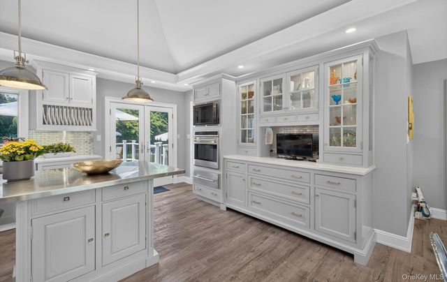 81 Lawrence Hill Road, Huntington, NY 11743