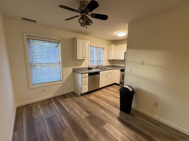 20 Orchard Street 306, Brookfield, CT 06804