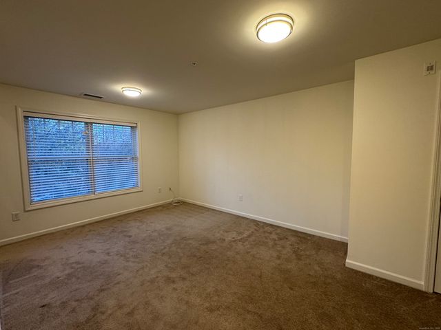 20 Orchard Street 306, Brookfield, CT 06804