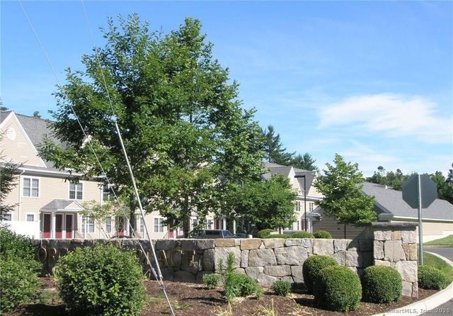 20 Orchard Street 306, Brookfield, CT 06804