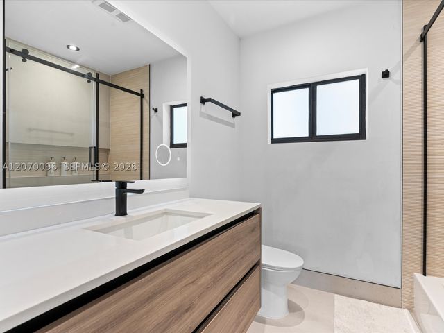 14324 Garden Dr, Miami, FL 33168