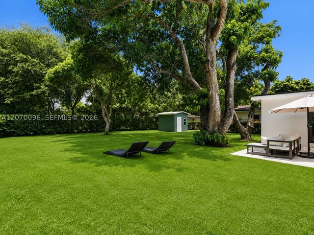 14324 Garden Dr, Miami, FL 33168