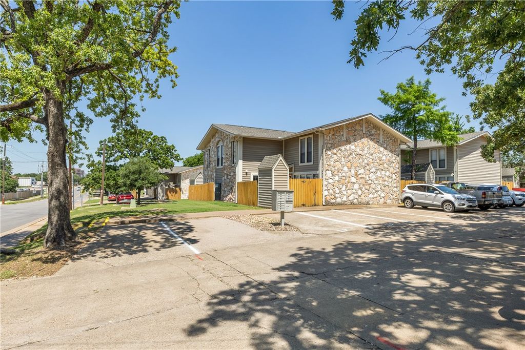 2101 Barak #17 Lane, Bryan, TX 77802 — photo 2