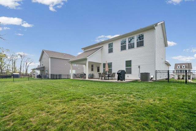 1153 Ross Farms Blvd, Clarksville, TN 37043