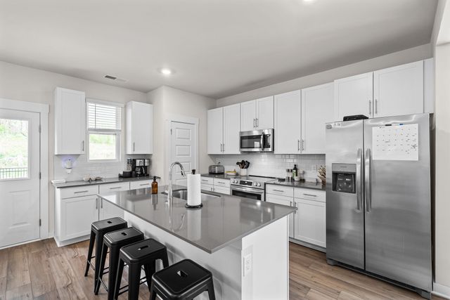 1153 Ross Farms Blvd, Clarksville, TN 37043