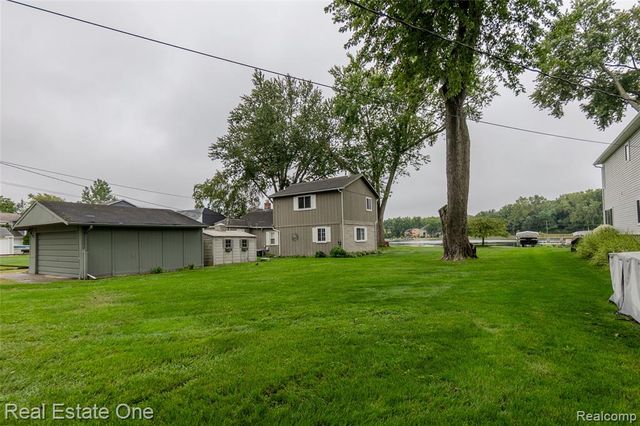 9393 Boncrest Street, Commerce Twp, MI 48382