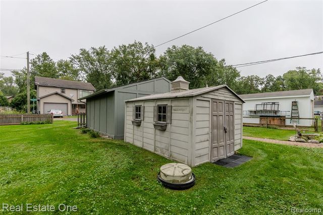 9393 Boncrest Street, Commerce Twp, MI 48382