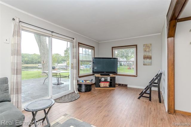 9393 Boncrest Street, Commerce Twp, MI 48382