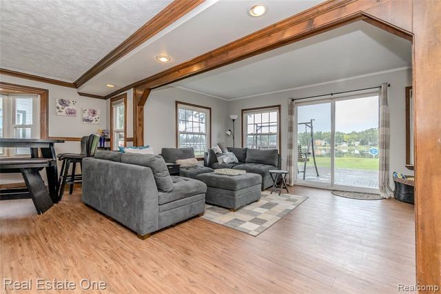 9393 Boncrest Street, Commerce Twp, MI 48382