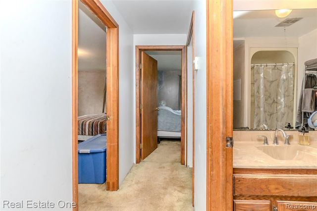 9393 Boncrest Street, Commerce Twp, MI 48382